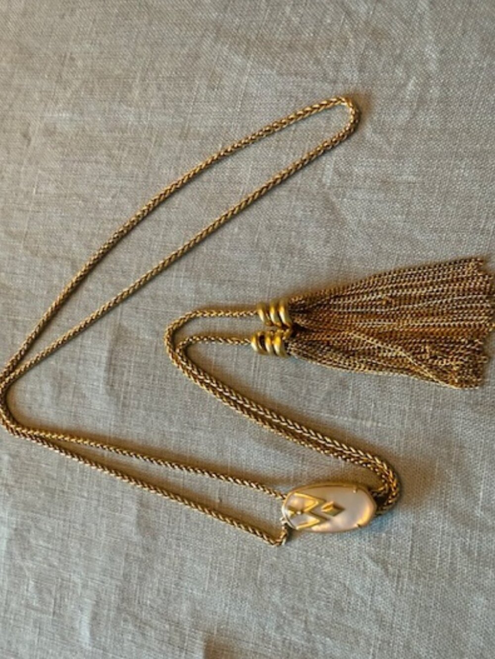 KENDRA SCOTT WILD ROSE NECKLACE